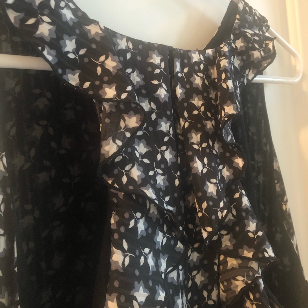 LOFT Sleeveless Top - Picture 5 of 13